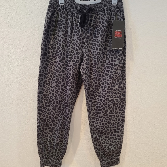 New With tags leopard print joggers - Picture 3 of 4